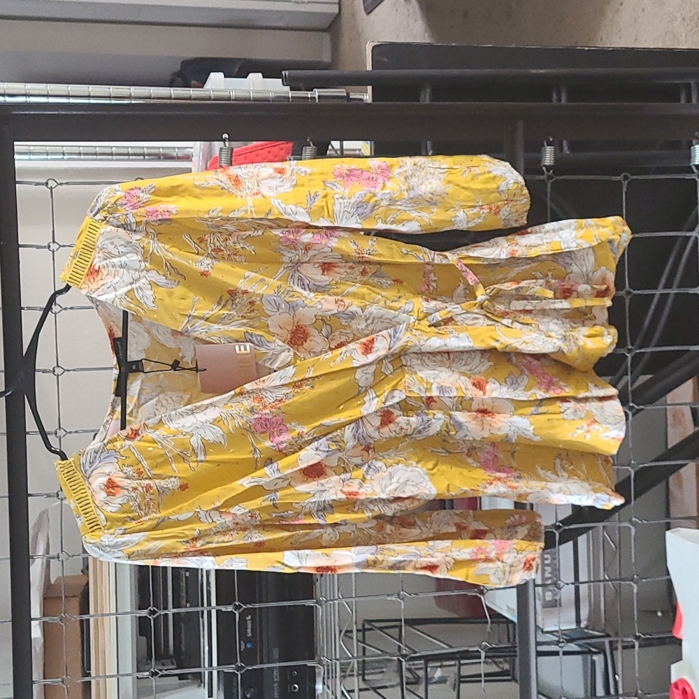 Gold and Pink Florial Blouse, XL- Never worn